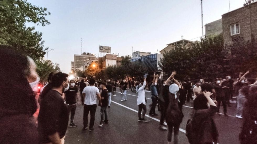 La represión de las protestas en Irán provocó 122 muertos, según una ONG