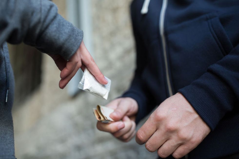 Felcn detecta que hay gente que   recluta a estudiantes  para venta de droga