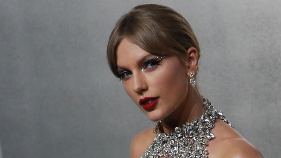 Taylor Swift lanza "Midnights", su décimo álbum
