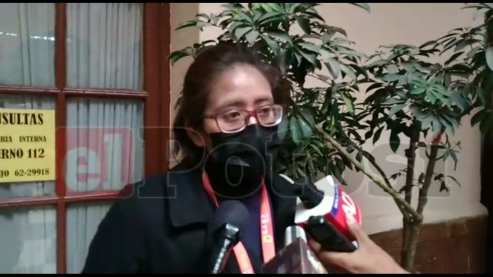Hallan a alumnas fumando marihuana en una unidad educativa