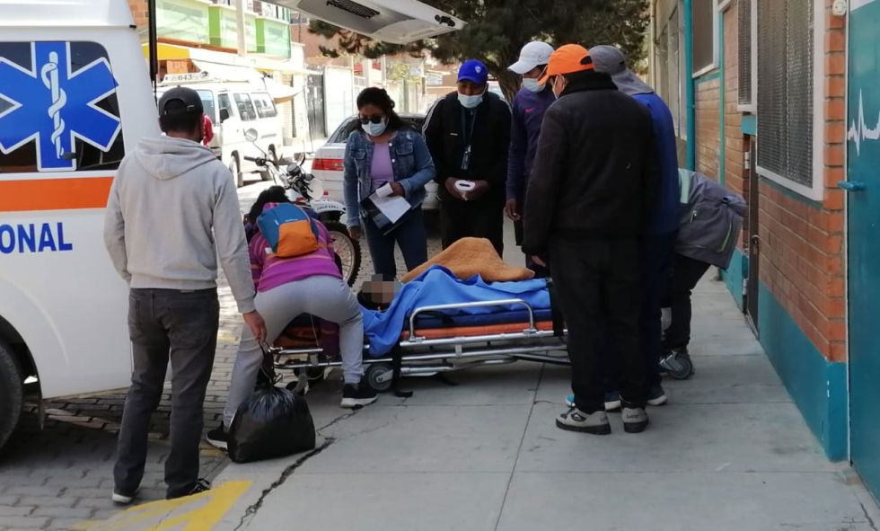 Accidente en la carretera La Paz-Oruro deja al menos una decena de heridos