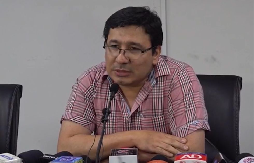 Gobierno alerta desabastecimiento de combustibles en Santa Cruz debido al bloqueo de caminos
