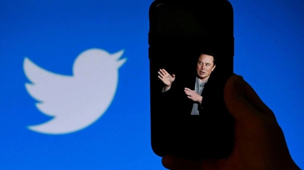 Elon Musk compra Twitter, que ingresa a una nueva era