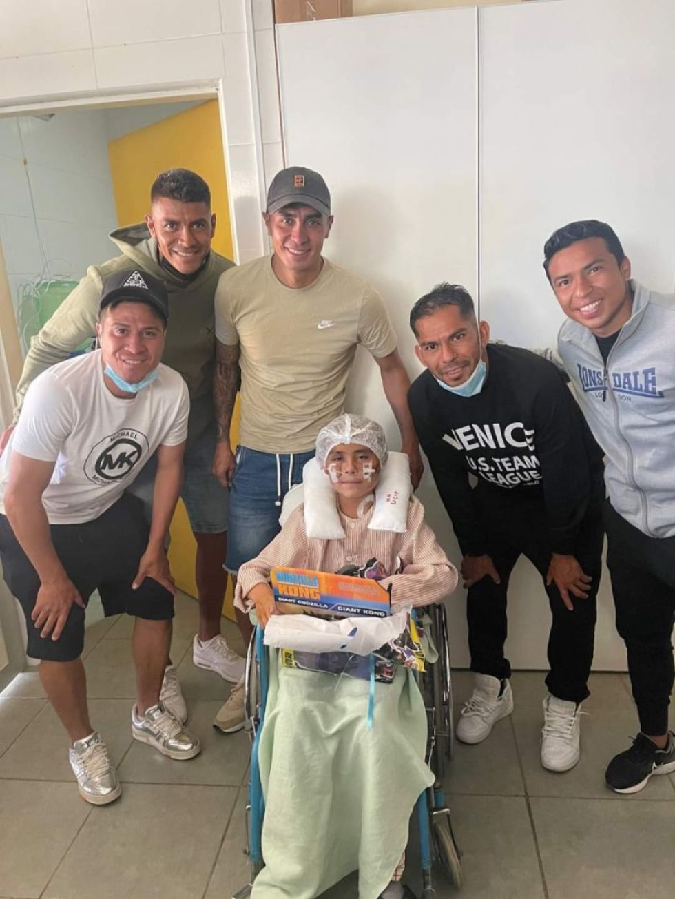 Niño Daniel recibe el alta médica 17 días después de sufrir agresión en Sucre