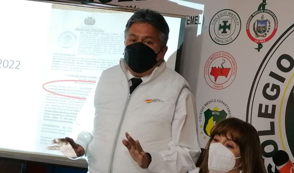 Tras su caso de tránsito, Larrea alega que hizo un ‘brindis’, pero aceptará la sanción