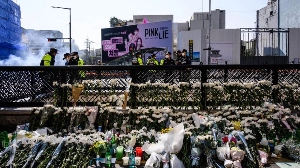 Jefe policial de Corea del Sur admite respuesta "insuficiente" ante mortal aglomeración
