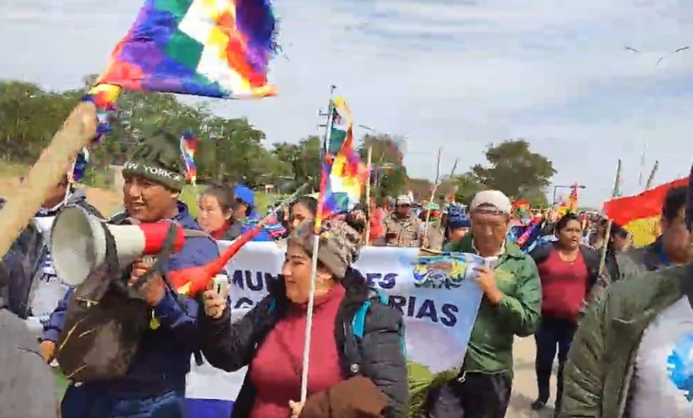 Ratifican que marcha de organizaciones sociales llegará a la capital cruceña para exigir la renuncia de Camacho