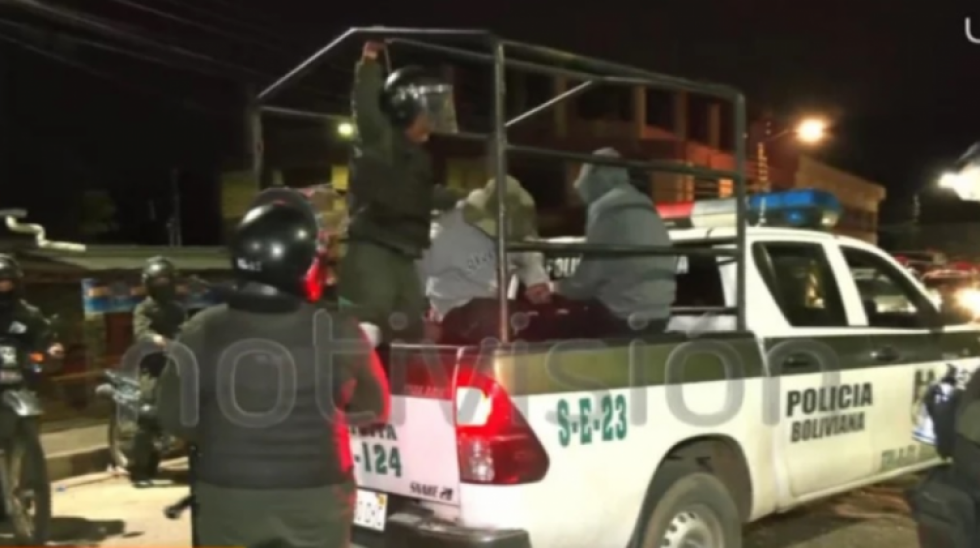 Santa Cruz: Denuncian que policías intentan sembrar pruebas contra detenidos de La Guardia