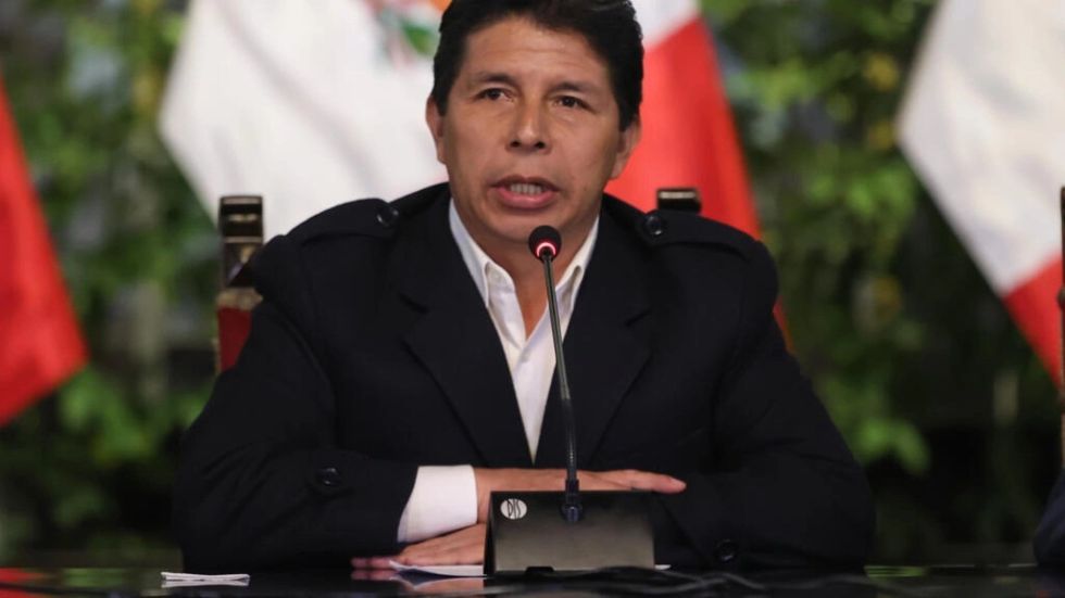 Subcomisión legislativa de Perú aprueba informe para inhabilitar al presidente Castillo