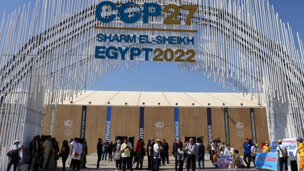 Marcas de moda y proveedores forcejean sobre transición climática en la COP27