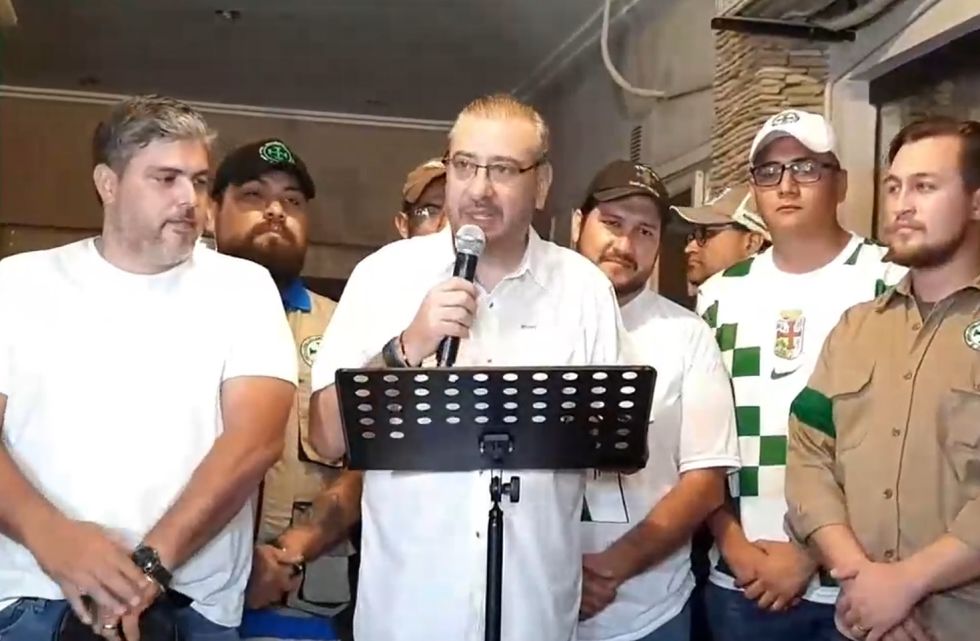 El Comité Cívico cruceño determina que el paro indefinido continúa y se declara en alerta por ley del Censo