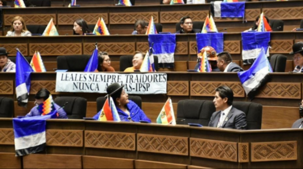 Evo Morales se estrella contra los diputados "renovadores" del MAS y los llama traidores