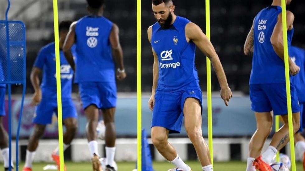 Benzema no será sustituido en la selección francesa, anuncia Deschamps