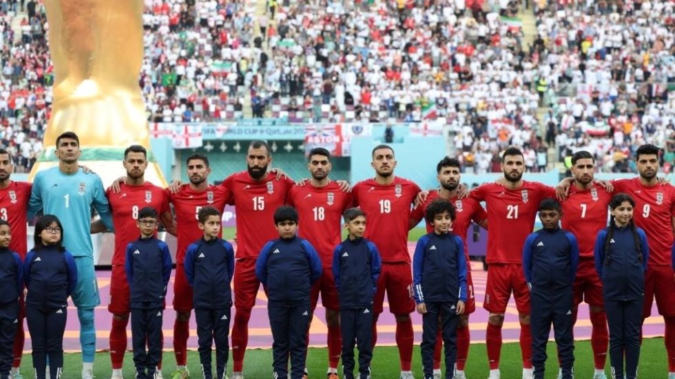 Los futbolistas iraníes se abstienen de cantar su himno en el partido contra Inglaterra