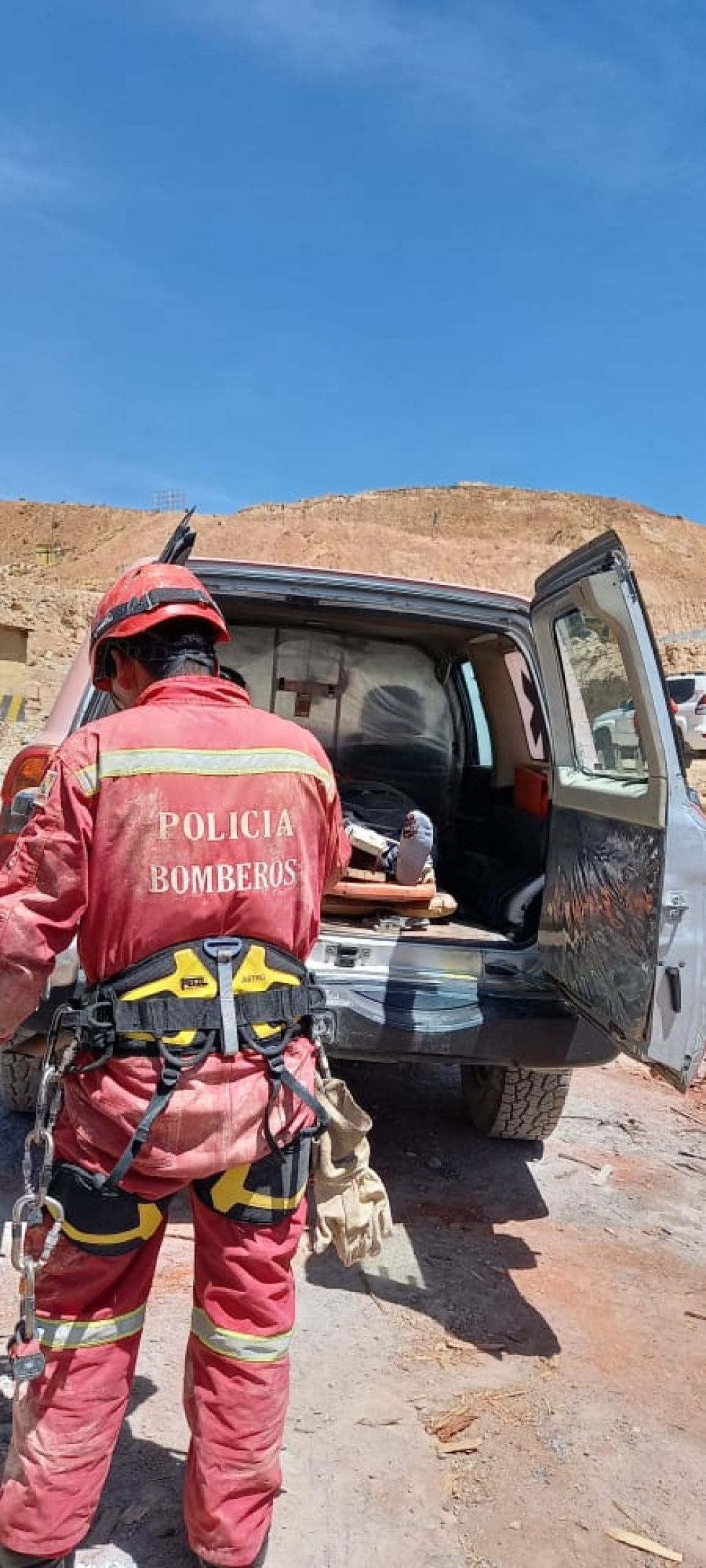 Bochorno mata a dos   mineros y uno es   rescatado del interior