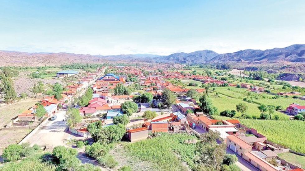 Chuquisaca: Dictan 25 años de cárcel por violar a su hija adoptiva en San Lucas