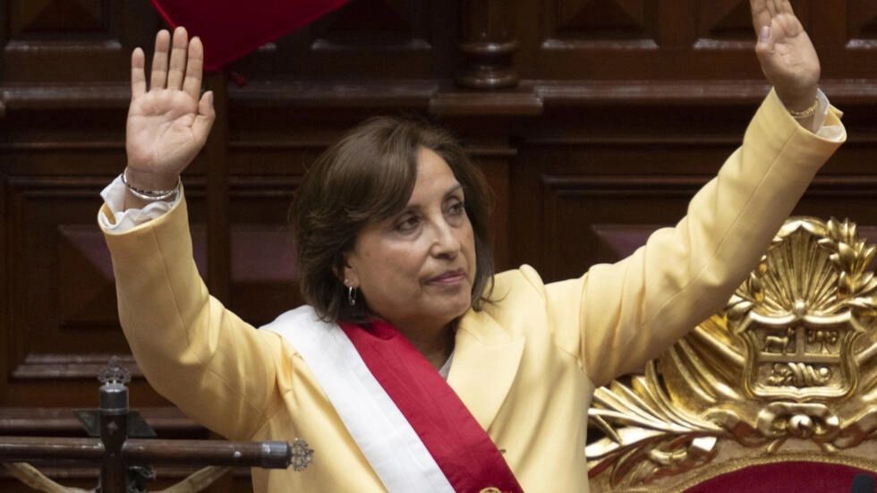 Nueva presidenta de Perú busca formar gobierno tras destitución de Castillo