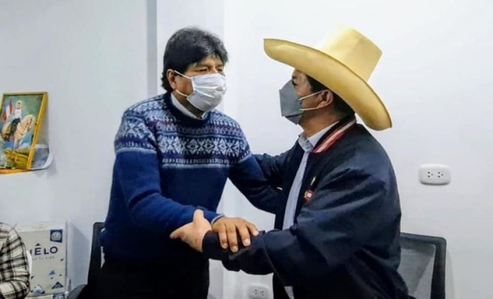 Evo Morales pide “trato humanitario” para Pedro Castillo y acusa al “imperio” de la crisis peruana
