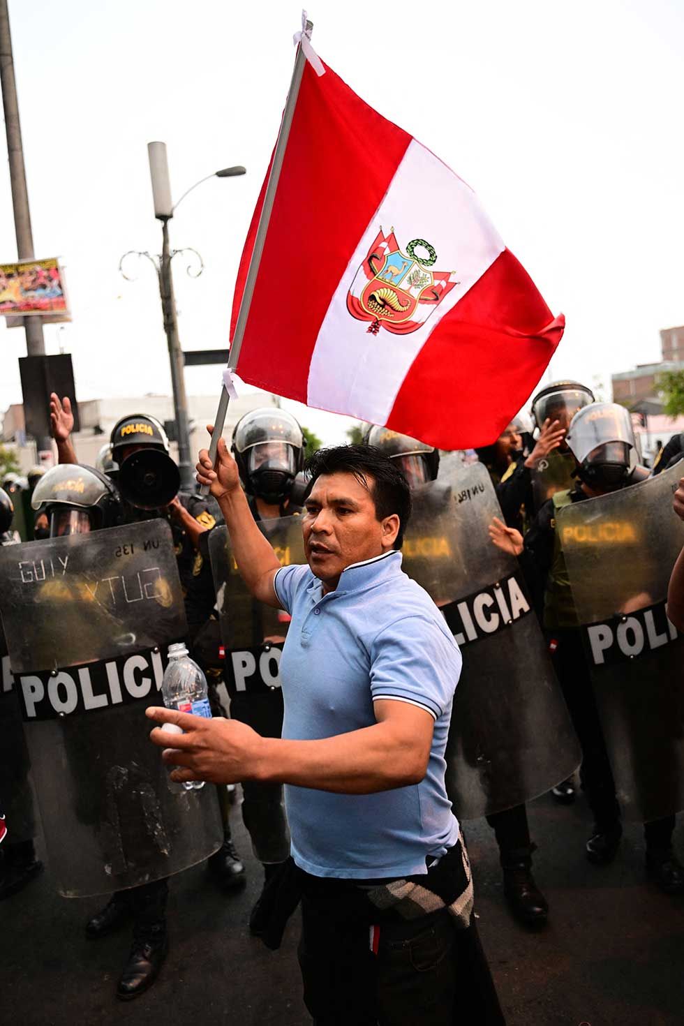 Sube a 10 los muertos en las protestas contra  Gobierno de Boluarte