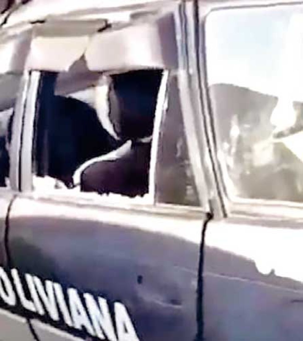 San Carlos: Pandilleros  destrozan una comisaría 