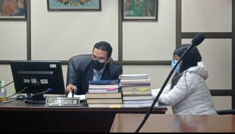 Suspenden audiencia de modificación de medida cautelar de gobernador