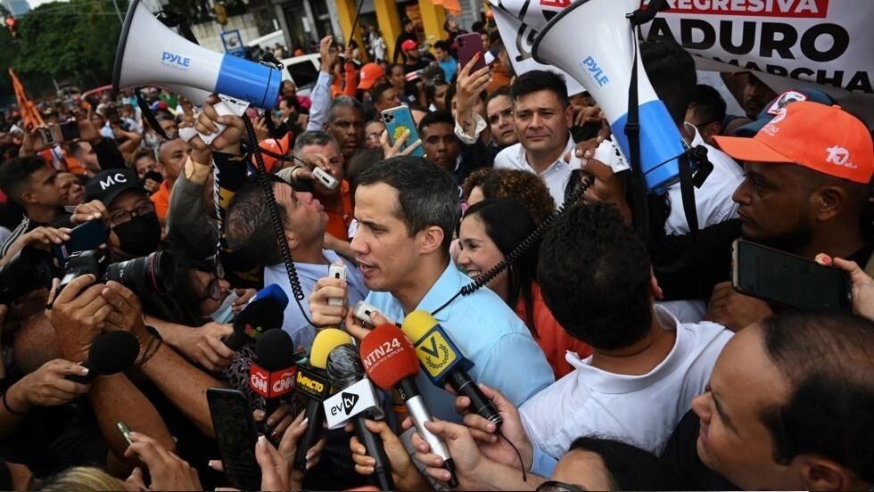 Aplazan la decisión sobre el futuro del "gobierno interino" de Guaidó en Venezuela
