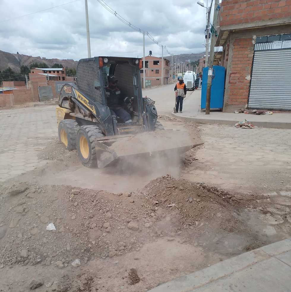 Riesgos levanta más de 80 metros cúbicos de escombros