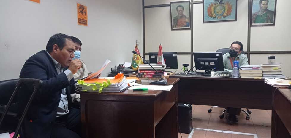 Jhonny Mamani se defenderá en libertad en caso 41 ambulancias