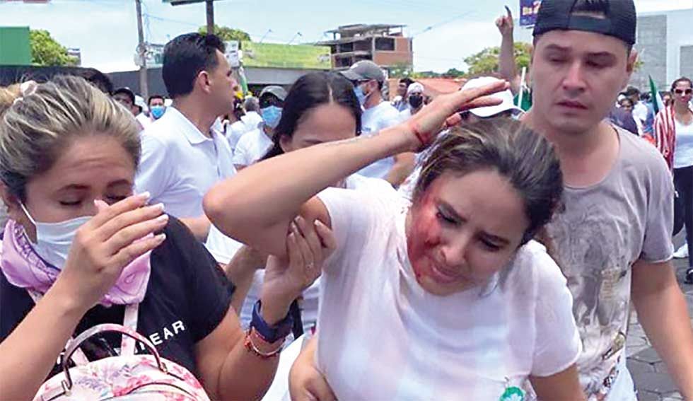 Santa Cruz recibe el 2023 con protestas y represión 