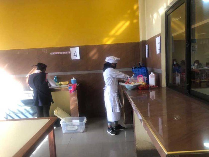 Desarrollan evaluación práctica a aspirantes a gastronomía en la Esfmea