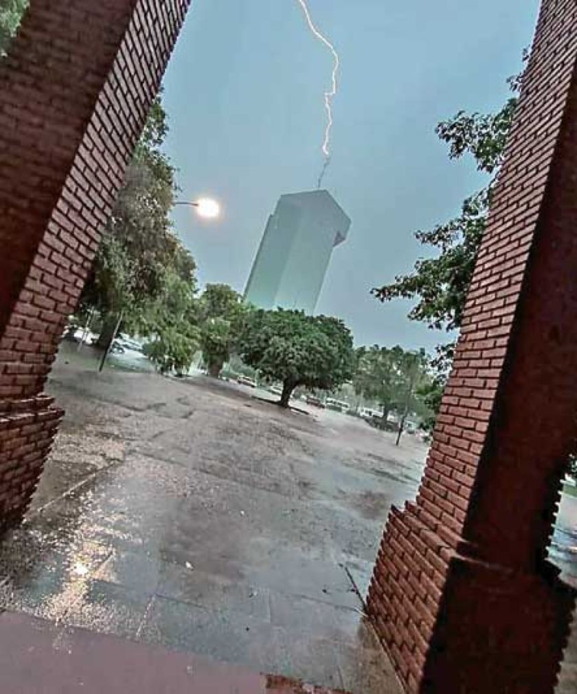 Fuertes lluvias causanestragos en Santa Cruz 
