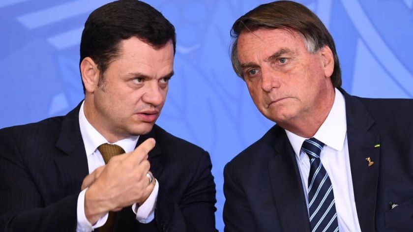Detienen a exministro de Bolsonaro por asalto del 8 de enero en Brasilia