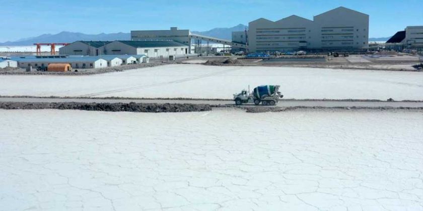 Bolivia se prepara para entrar al mercado de baterías de litio