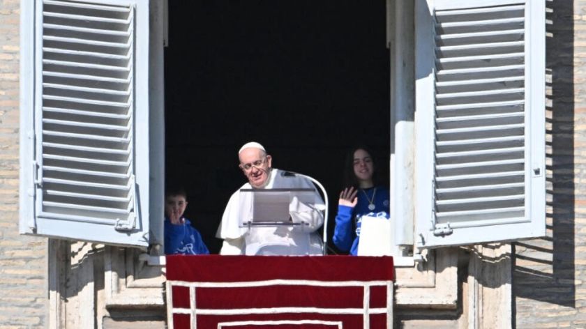 El papa condena la creciente "espiral de muerte" en Oriente Medio