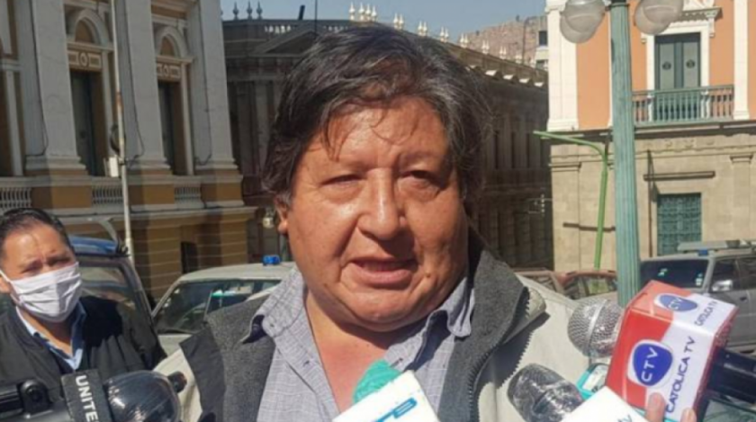 Conade pide renuncia del gobernador de Chonchocoro por el caso de la cámara en celda de Camacho