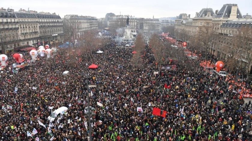 Francia enfrenta semana clave para impopular reforma de las pensiones