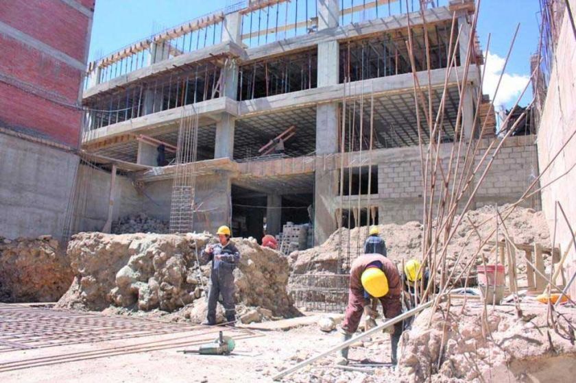Entra en vigencia norma para regularizar obras clandestinas