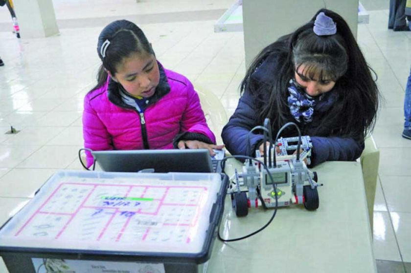 Buscan apoyo de universidades para socializar nueva currícula