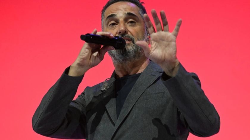 Jorge Drexler llega "sorprendido y agradecido" a los Grammy