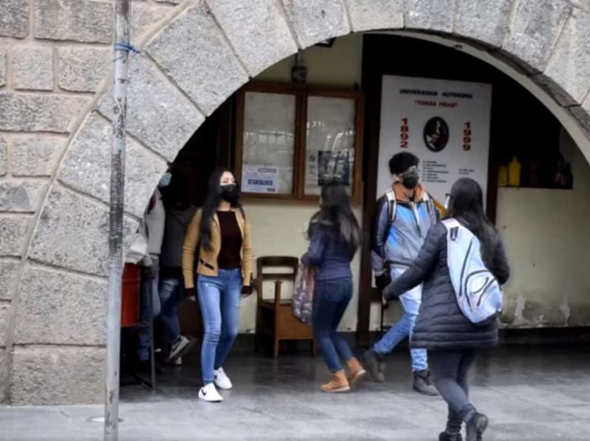 UATF sigue con la venta de matrículas para alumnos
