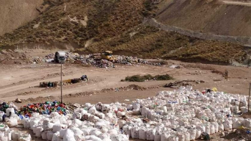Gestionan para que el botadero de Karachipampa siga operando 
