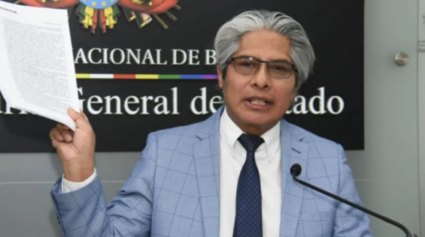 El Procurador del Estado llama "impostor" a Mesa que criticó negar la presidencia de Añez