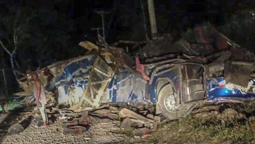Reportan que accidente de autobús con migrantes en ruta de Panamá deja 33 muertos 