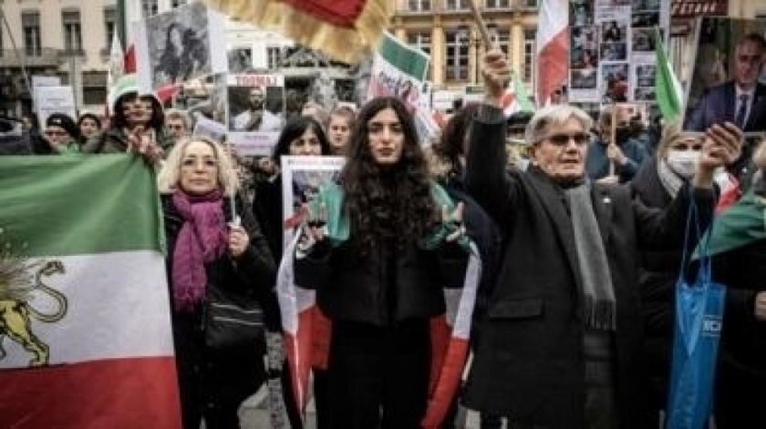 La oposición iraní, en busca de unidad tras cinco meses de protestas