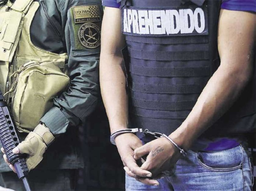 Padre es sindicado de abuso contra sus hijas