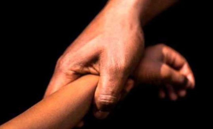 Menor impide que su hermana sea violada mordiendo al agresor