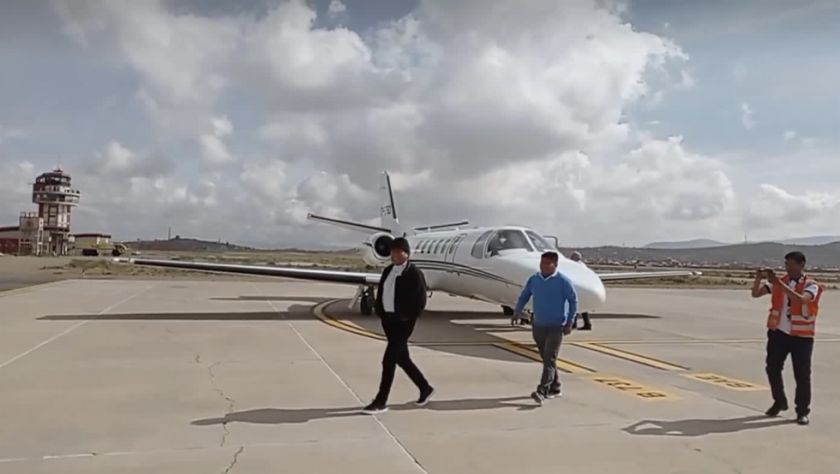 Evo Morales llegó a Oruro en jet privado para participar en la Anata Andina