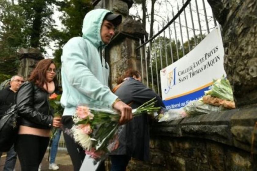 El joven que asesinó a su profesora en Francia en plena clase "oía una vocecita"