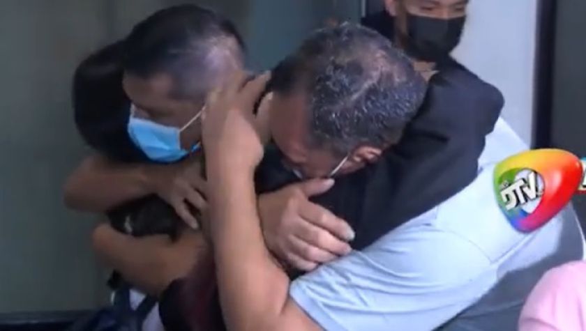 “Parece todo un sueño”: Bolivianos repatriados de Turquía se reencuentran con su familia