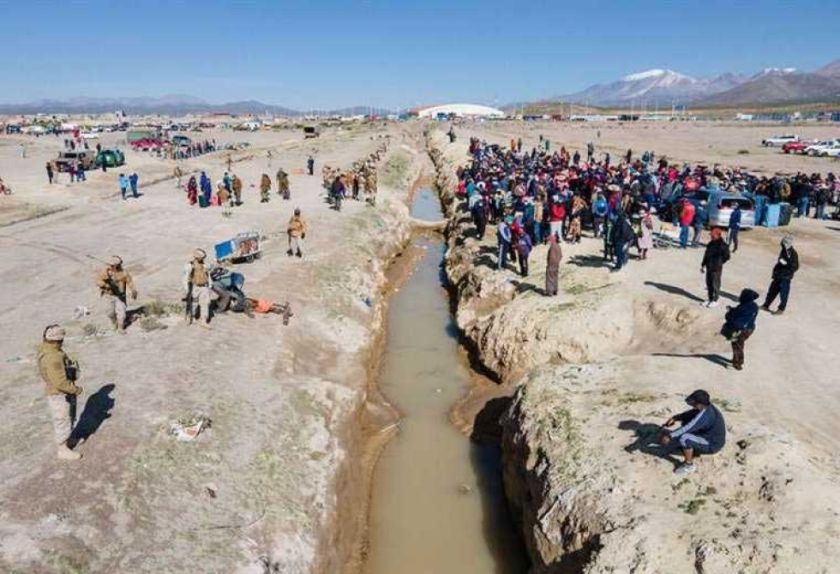 Chile moviliza militares en fronteras con Perú y Bolivia